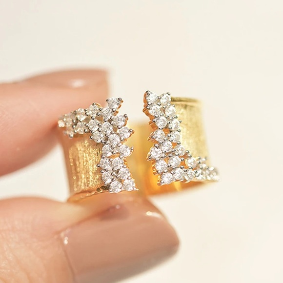 Textured Zircon Ring - Picture 8 of 13